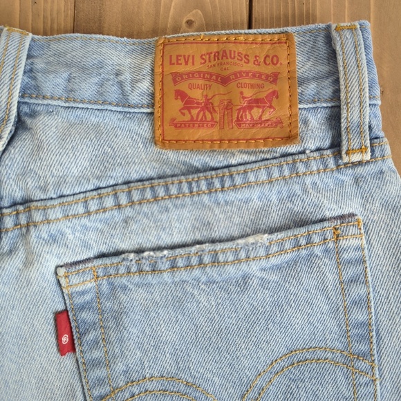 Levi’s Wedgie Icon Button Fly Distressed Jeans SZ 25 - Picture 12 of 15